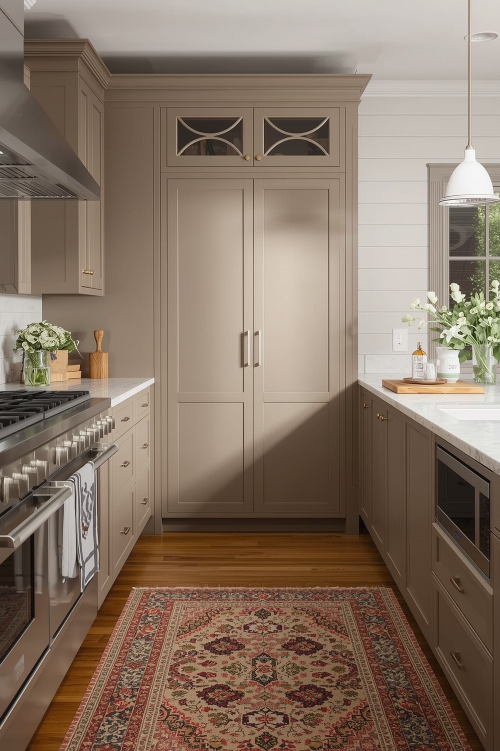 Two-Toned Plans for Cozy Kitchens