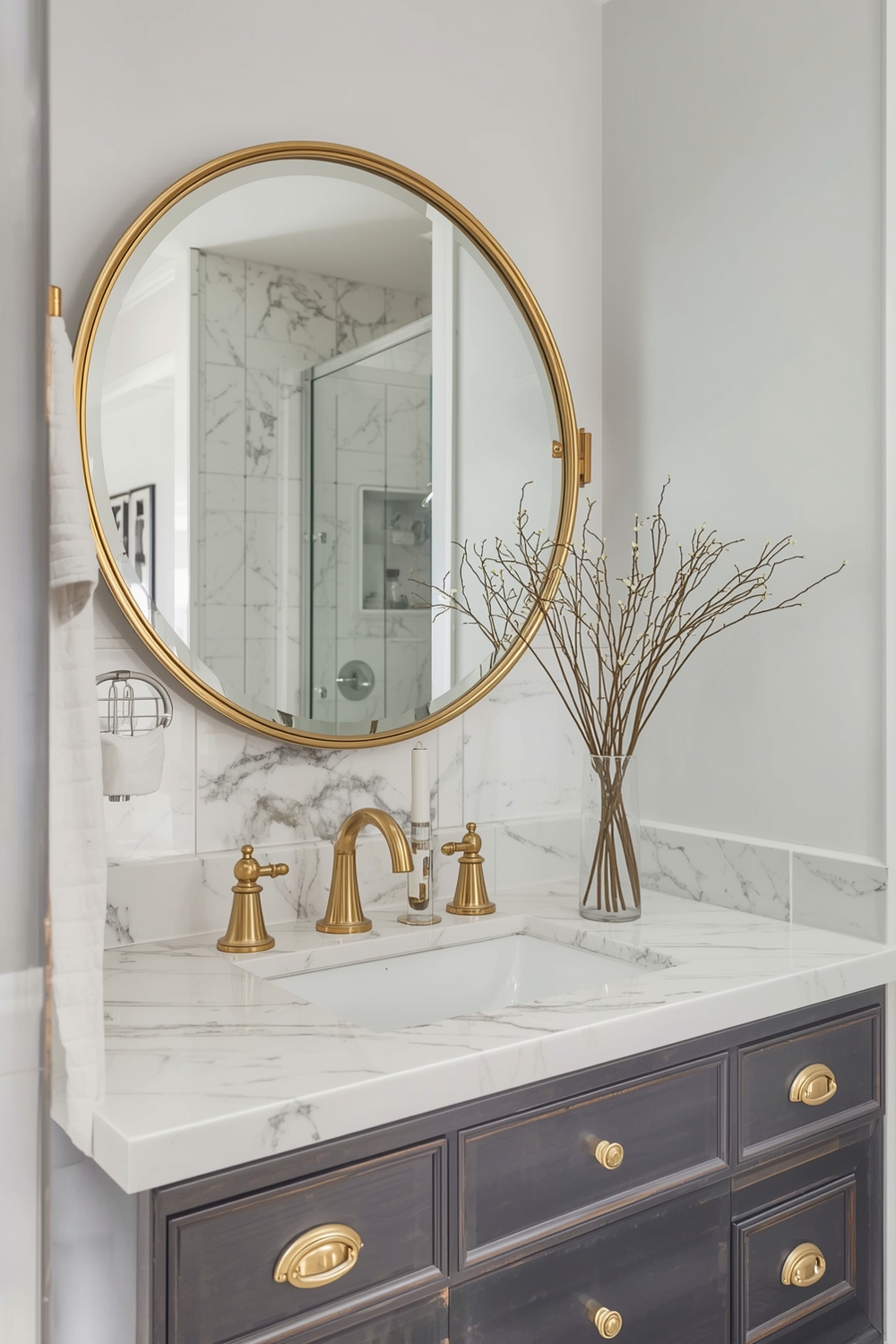 Chic Bathroom Mirror Layout Pairing Examples
