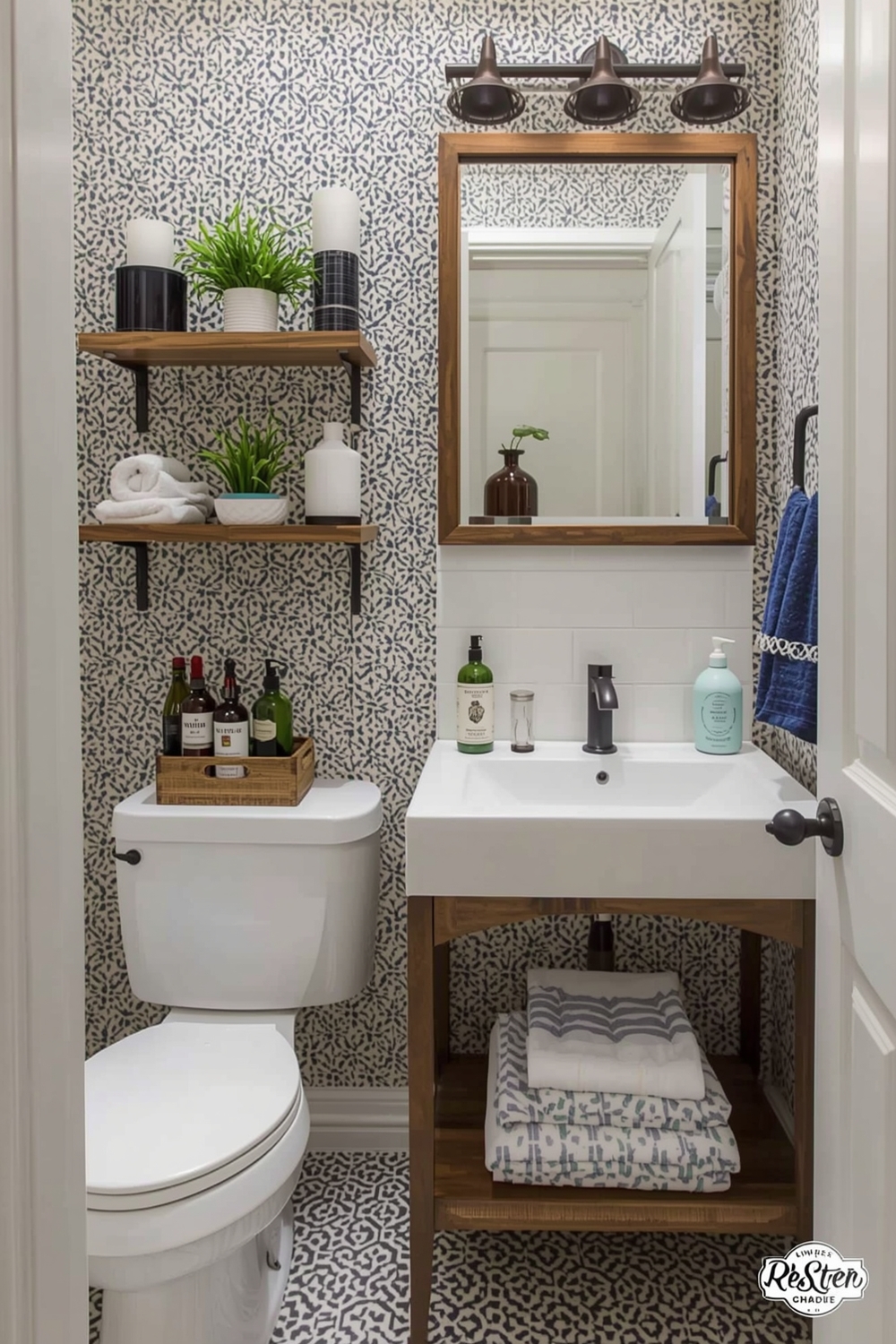 Chic Small Bathroom Organization Ideas